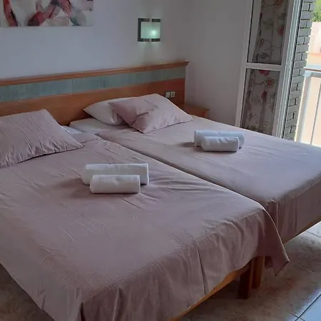 Apartment Oasis 2 *